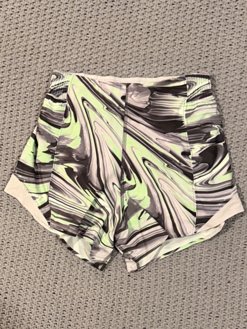 lululemon athletica HOTTY HOT high rise 4”  Paint Glide Warp special edition